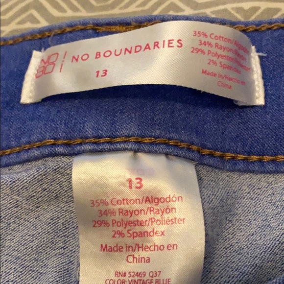 Jean shorts - Picture 2 of 3